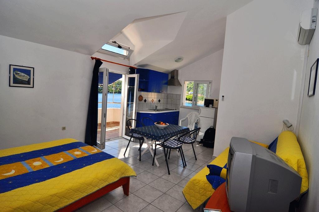 Apartments Livia Lastovo Екстер'єр фото