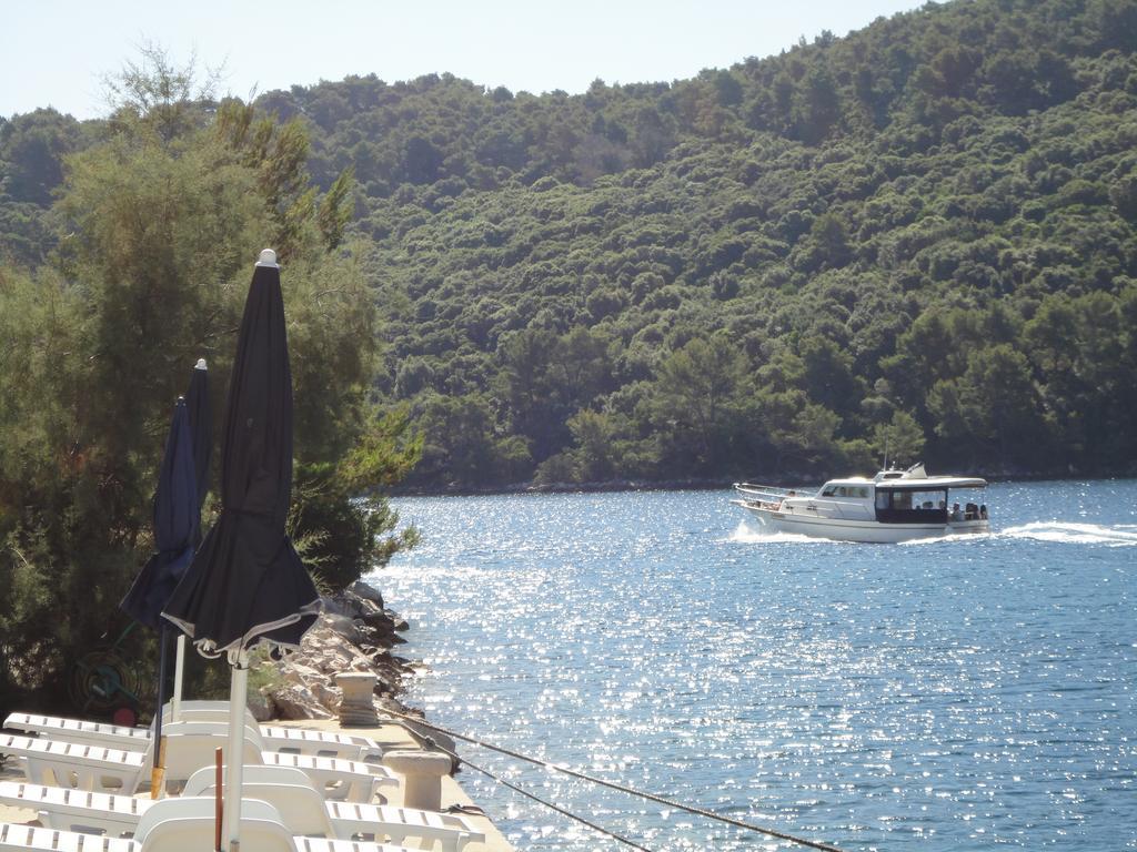 Apartments Livia Lastovo Екстер'єр фото